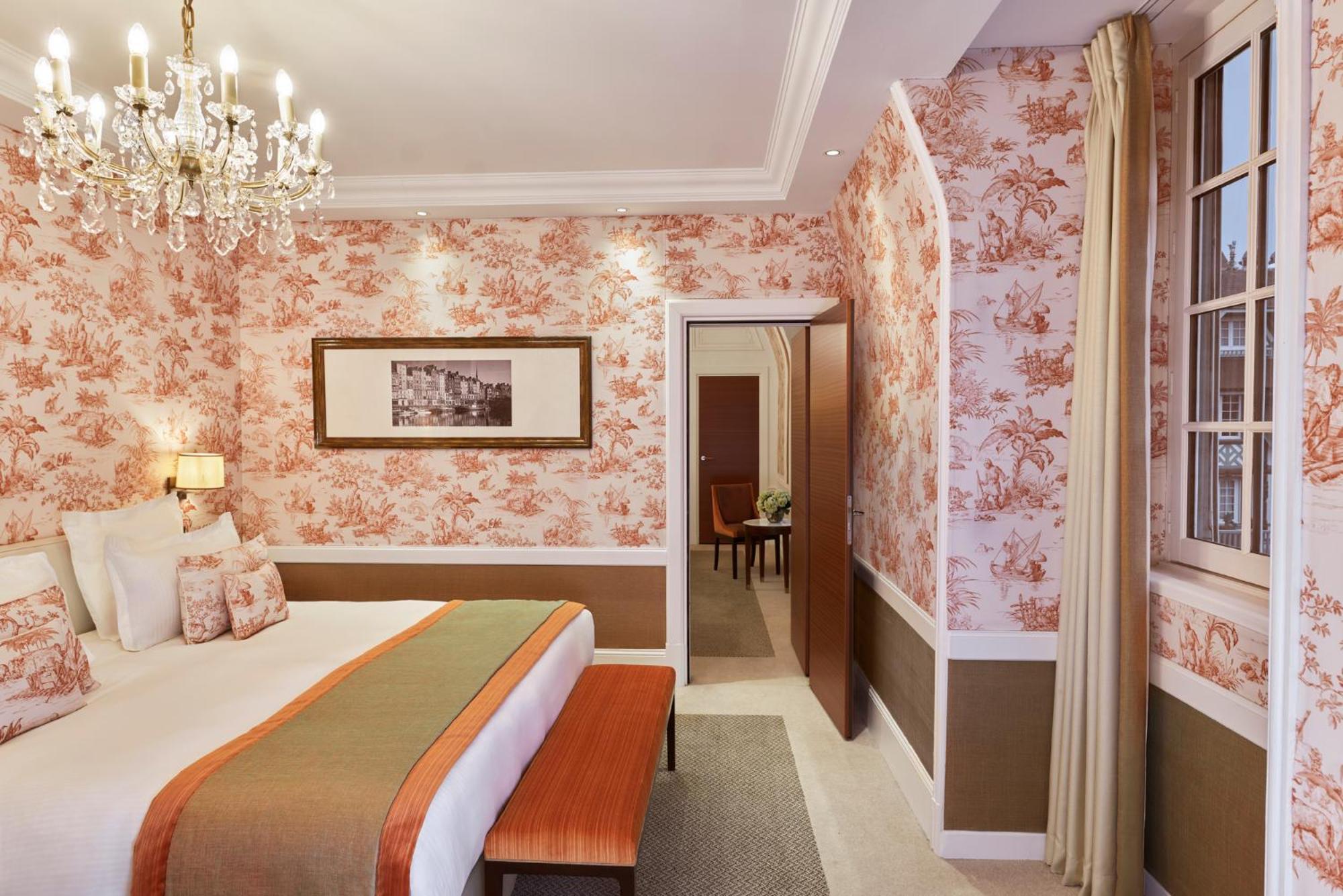 Hotel Barriere Le Normandy Довил Екстериор снимка