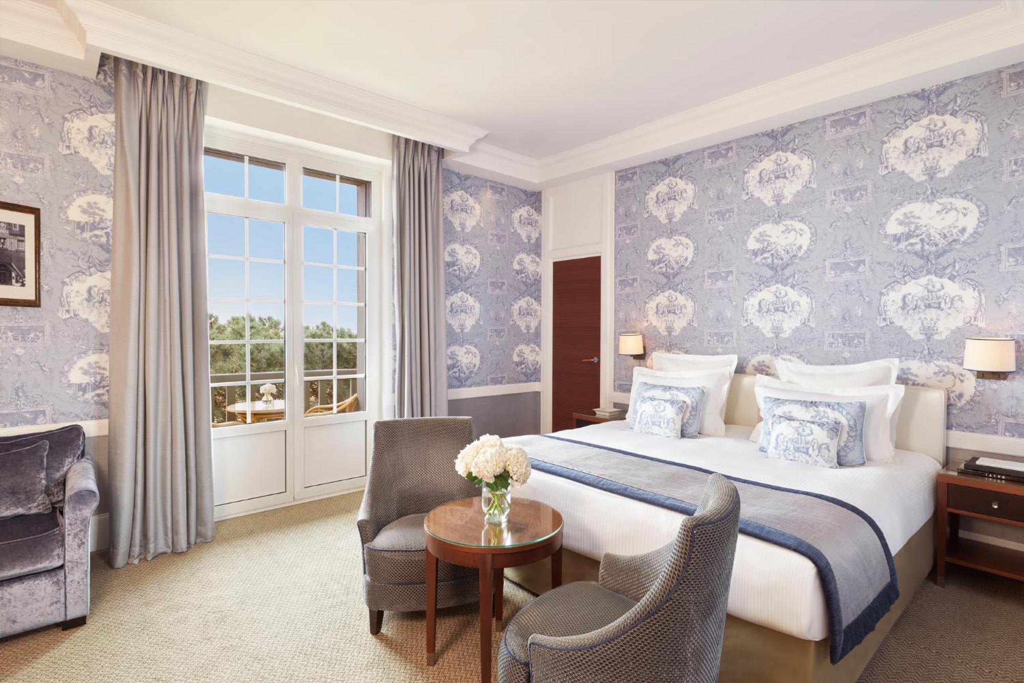 Hotel Barriere Le Normandy Довил Екстериор снимка