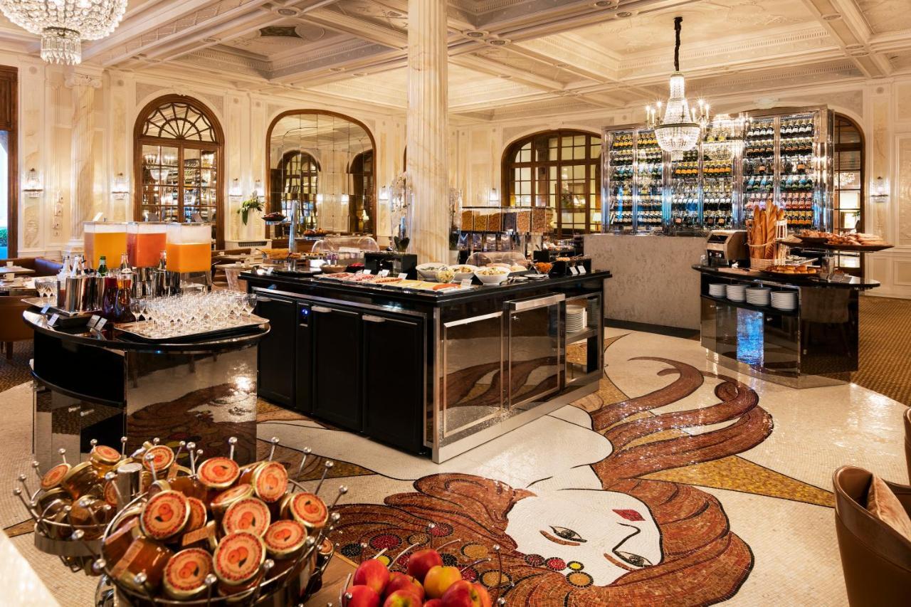 Hotel Barriere Le Normandy Довил Екстериор снимка